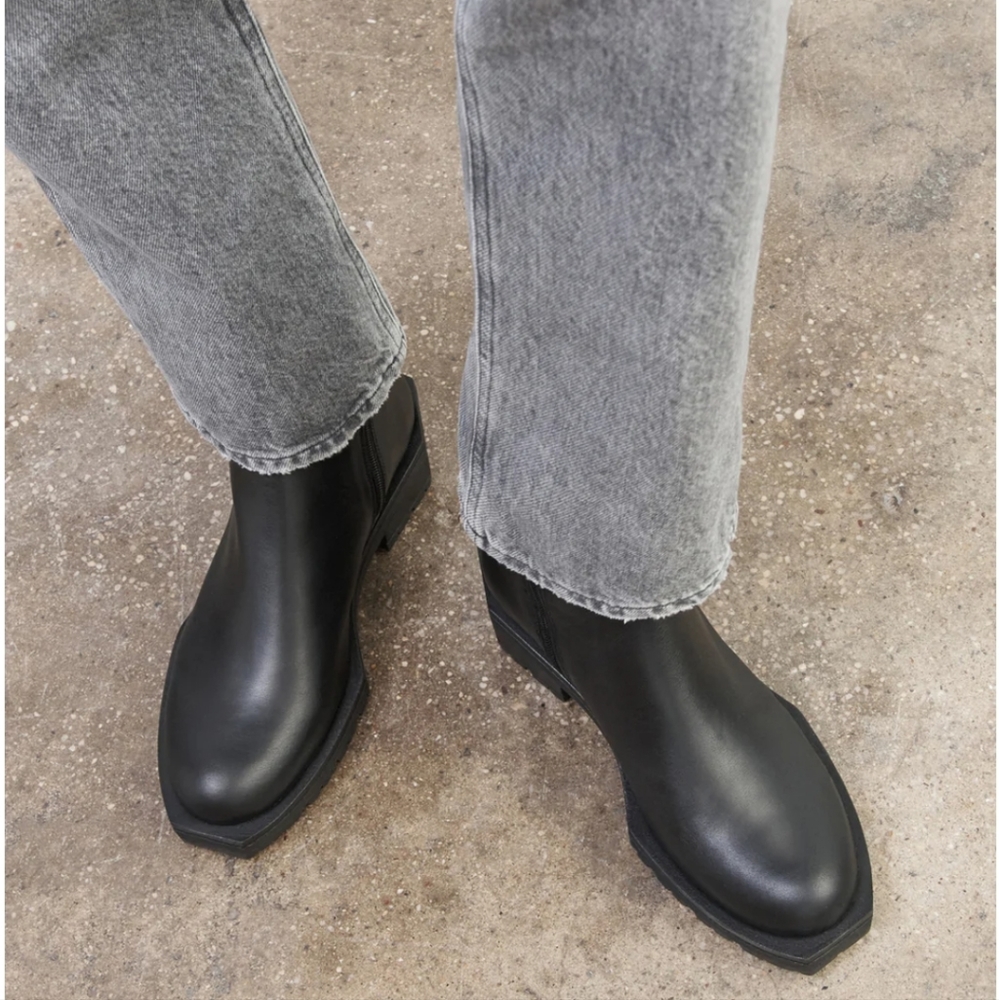 Marcella  NYC Carnegie bootie size 38